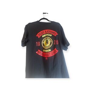 Majestic Men's Chicago Blackhawks Tee - Black and Red size Large